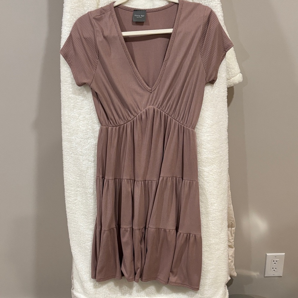Olivia Rae Mauve V-Neck Midi Dress